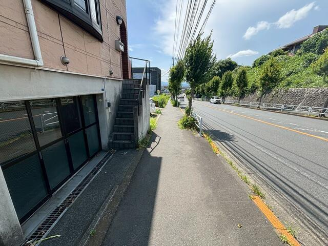 八王子市大和田町５丁目の中古一戸建の前面道路含む現地写真|前面道路含む現地写真です。　… 