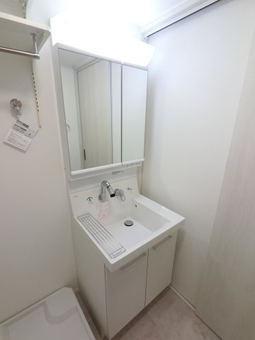 ペルル穴川の独立洗面台