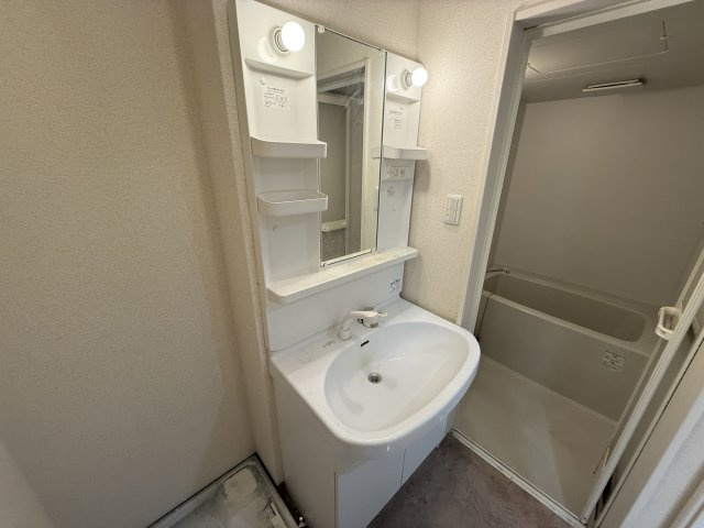 レジデンス石橋の独立洗面台