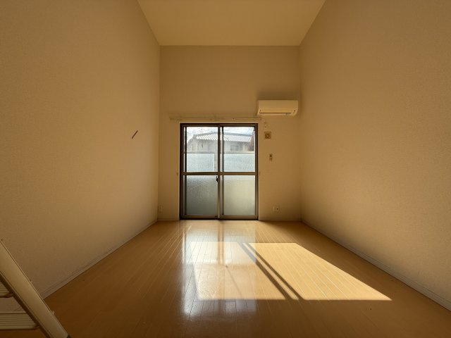 レジデンス石橋の居間・リビング