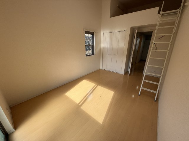 レジデンス石橋の居間・リビング