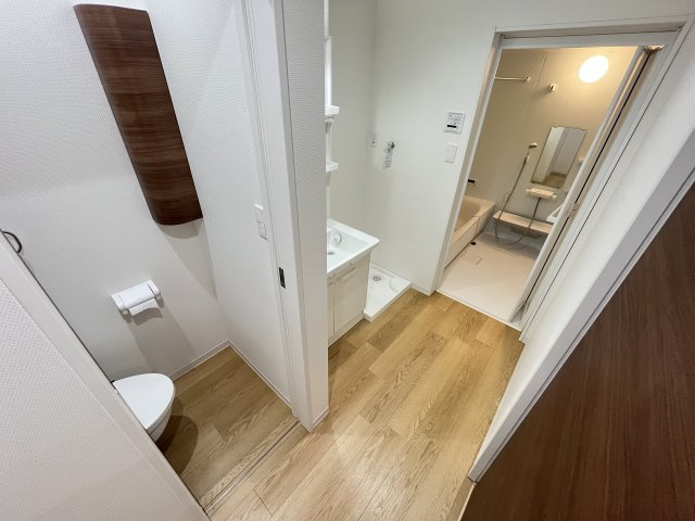 カルムコート東棟の玄関