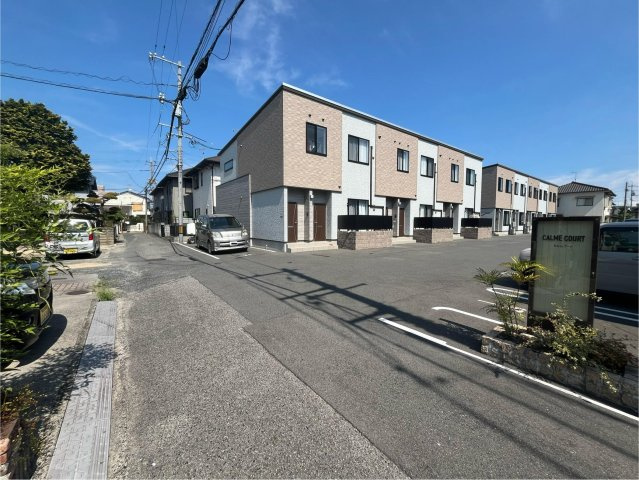 カルムコート東棟のエントランス