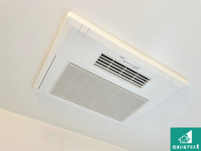 明石市太寺天王町　新築一戸建ての冷暖房・空調設備|四季を通して快適なバスライフをお手伝いする浴室暖房乾燥機！浴室の乾燥・暖房・涼風・換気はもちろん、２４時間換気にも対応！