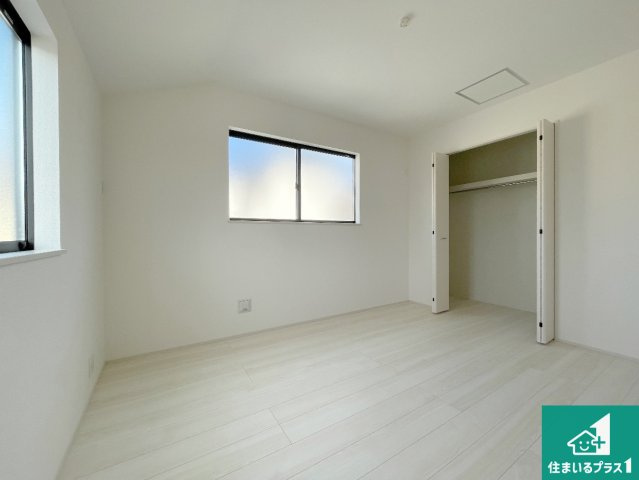 明石市太寺天王町　新築一戸建ての洋室|シンプルな洋室は、自分好みのインテリアが楽しめます♪ご家族とインテリアや家具を選びに行くのは新築購入時の醍醐味の一つです。ぜひお楽しみください♪