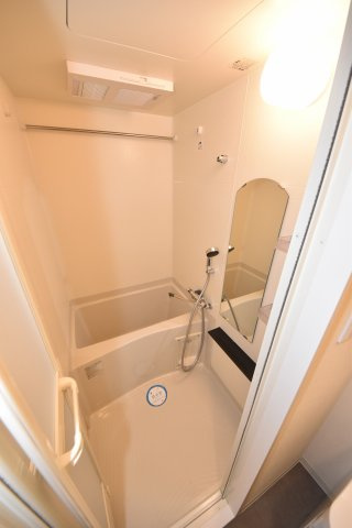 プレサンス四天王寺前夕陽ヶ丘アクティの浴室