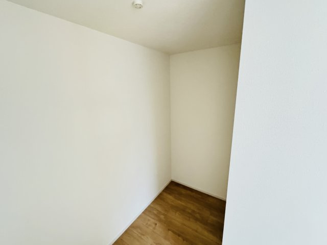 柏市亀甲台町２丁目新築戸建の収納|8.8帖寝室・ウォークインクローゼット