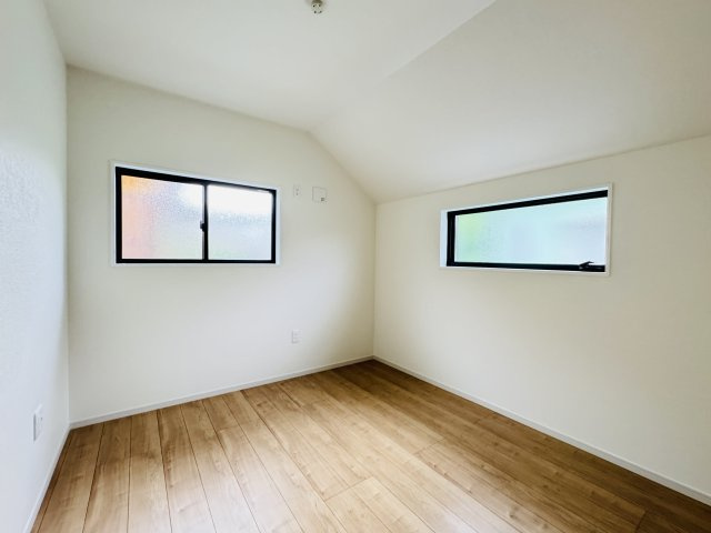 【洋室】 | 柏市亀甲台町２丁目新築戸建 | 5.1帖洋室