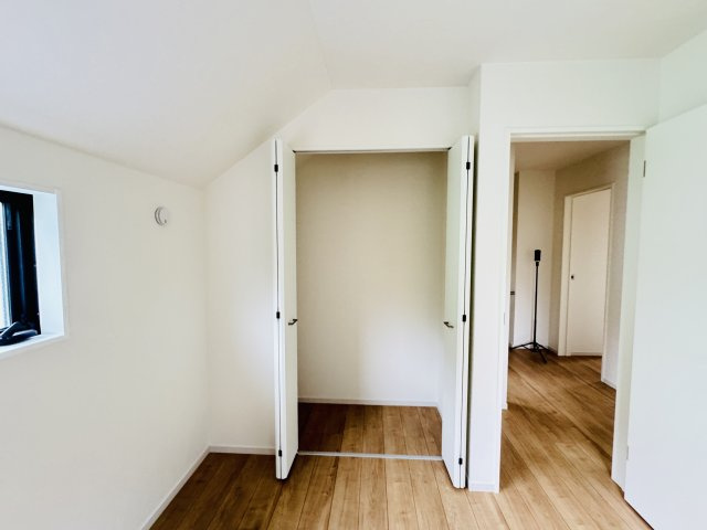 柏市亀甲台町２丁目新築戸建の収納|5.1帖洋室収納