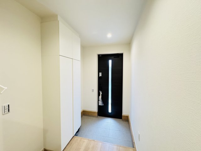 【玄関】 | 柏市亀甲台町２丁目新築戸建 | 玄関ホール・シューズボックス