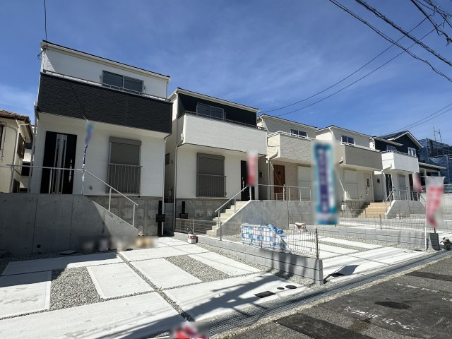 神戸市須磨区北落合4丁目新築戸建5号棟の前面道路含む現地写真