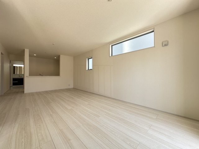 神戸市須磨区北落合4丁目新築戸建5号棟の居間・リビング