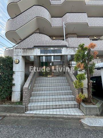 針ヶ谷壱番館のエントランス