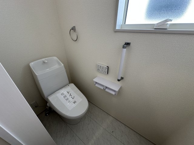 神戸市須磨区北落合4丁目新築戸建4号棟のトイレ
