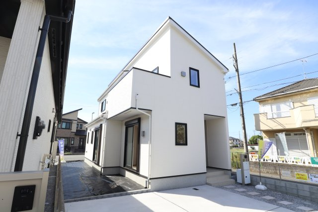 仲介手数料無料　桶川市上日出谷南1丁目　新築　全２棟の外観