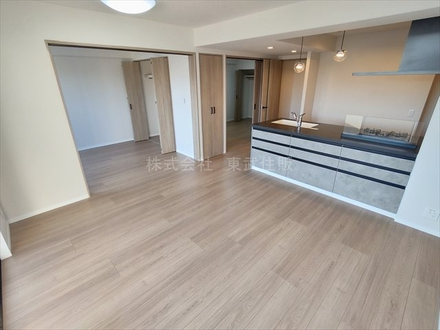 【居間・リビング】の画像