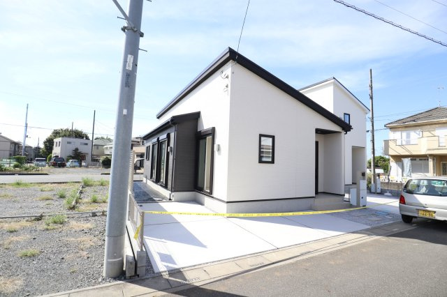 仲介手数料無料　桶川市上日出谷南1丁目　新築　全２棟の外観