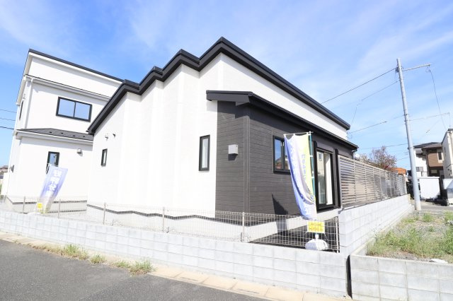 仲介手数料無料　桶川市上日出谷南1丁目　新築　全２棟の外観