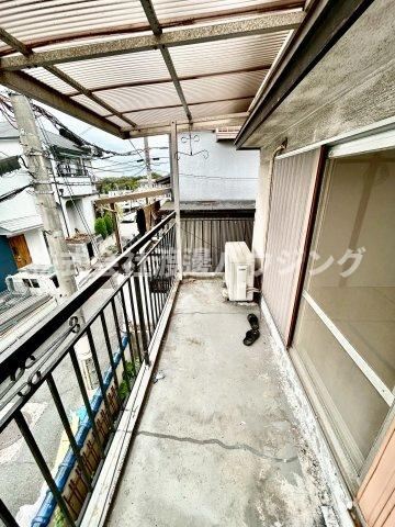 寝屋川市太秦緑が丘の一戸建てのバルコニー