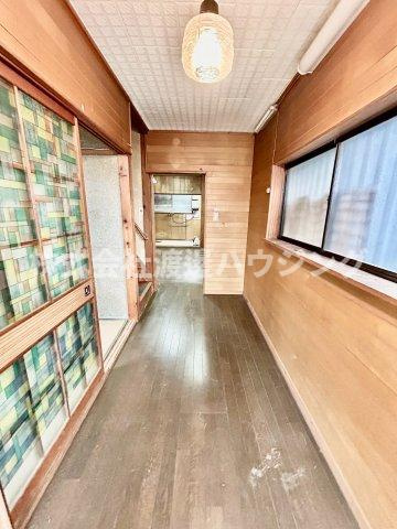 寝屋川市太秦緑が丘の一戸建ての内装