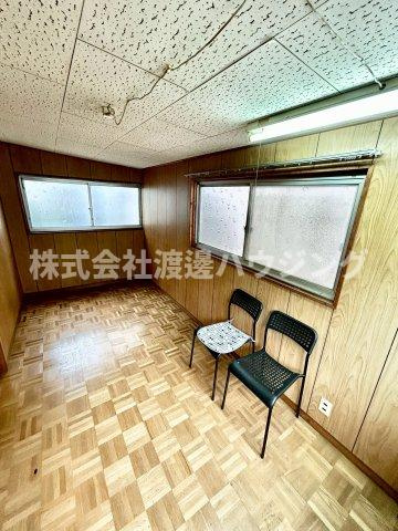 寝屋川市太秦緑が丘の一戸建ての洋室