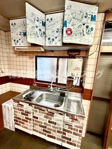 寝屋川市太秦緑が丘の一戸建てのキッチン