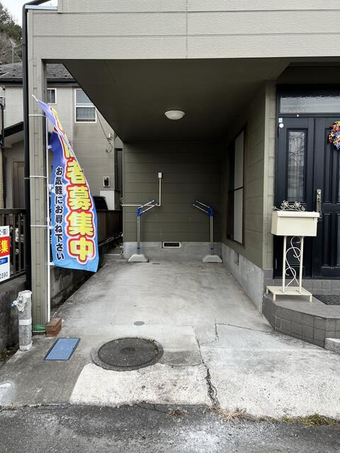 あきる野市牛沼の中古一戸建の駐車場| 