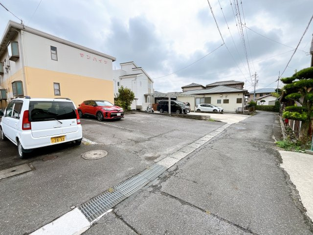 サンハイツ永田の駐車場