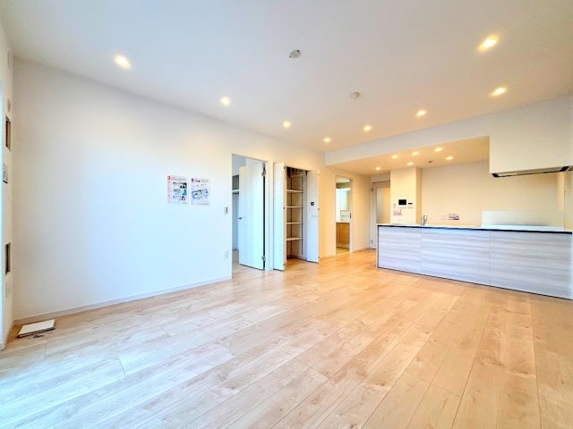 フォートンヒルズD棟の駐車場|◆大切なお車の維持管理に便利・雨や風をしのげる駐車場です。
