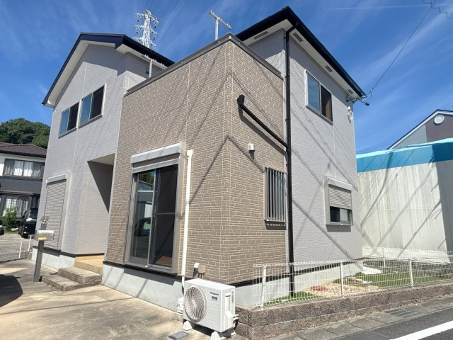 萱苅口貸家の外観