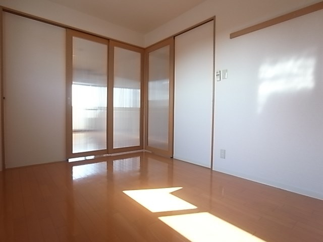 パルテール灘の洋室