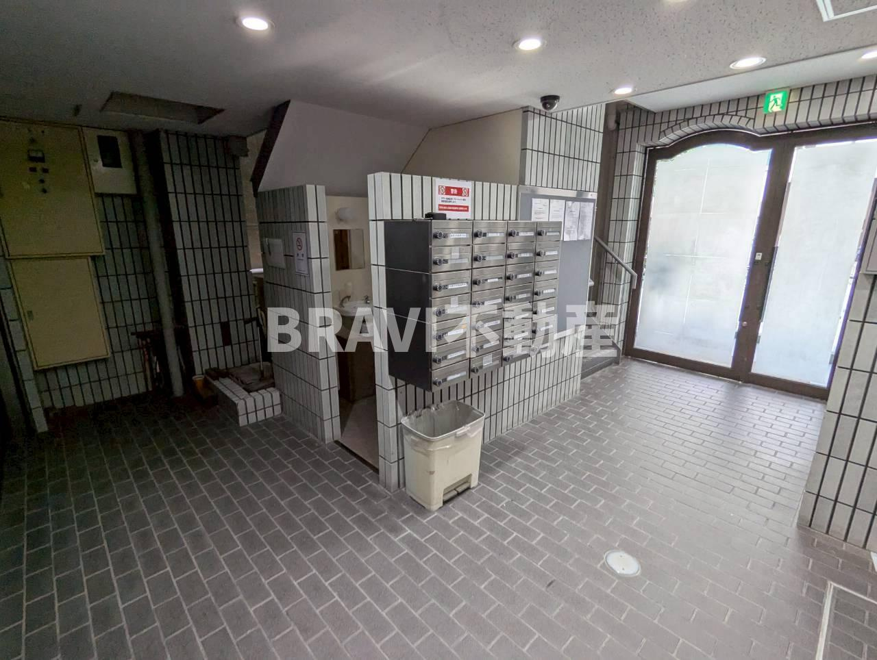 大阪文化会館のロビー