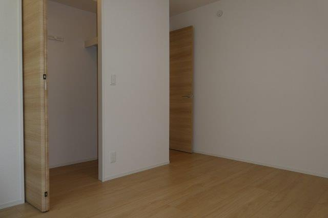 カーサ・フィオーレ中庄の寝室|洋室