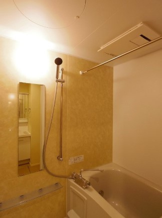 セント エバリュード スクエアの浴室