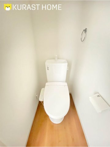 長岡京市滝ノ町1丁目　新築戸建のトイレ|2階トイレ