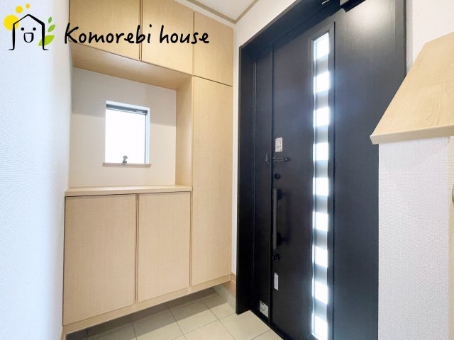 上尾市小泉7丁目　中古一戸建ての玄関|9/29　撮影済み