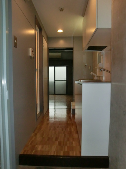 【内装】 | CUBE31 | 玄関から～