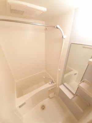 【浴室】 | ローレル | 日々の暮らしに欠かせないお風呂です