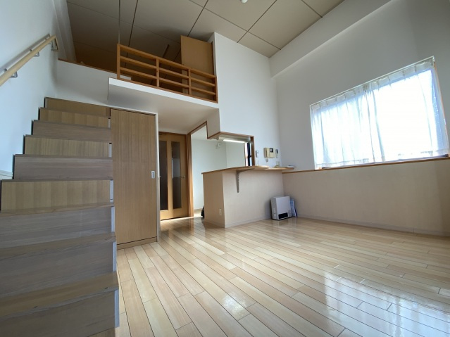 フルール観音の居間・リビング