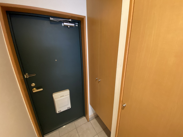 フルール観音の玄関