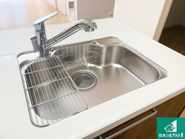 大津市皇子が丘　新築一戸建ての設備|広々としたシンクで食器洗いも楽々！