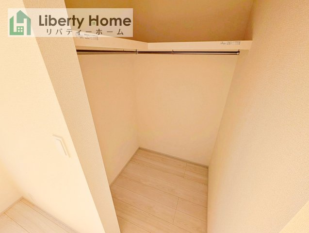 水戸市千波町4期　新築戸建　2号棟の収納