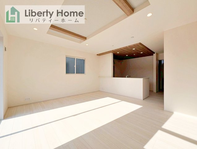 水戸市千波町4期　新築戸建　2号棟の居間・リビング