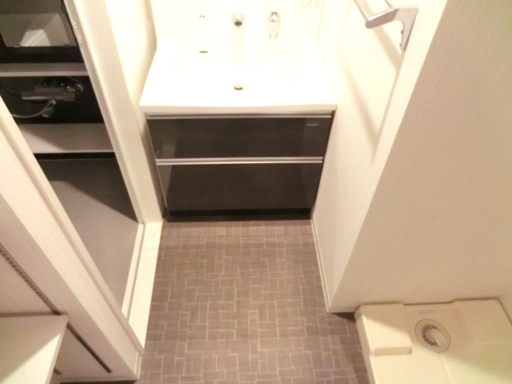 Ａｌｌｏｇｇｉｏの洗面所|☆シャワー水栓型洗面台付き。☆