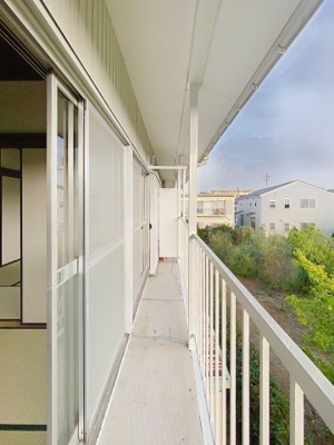 【バルコニー】 | 白樺荘 | ※同建物ほかのお部屋の写真です。