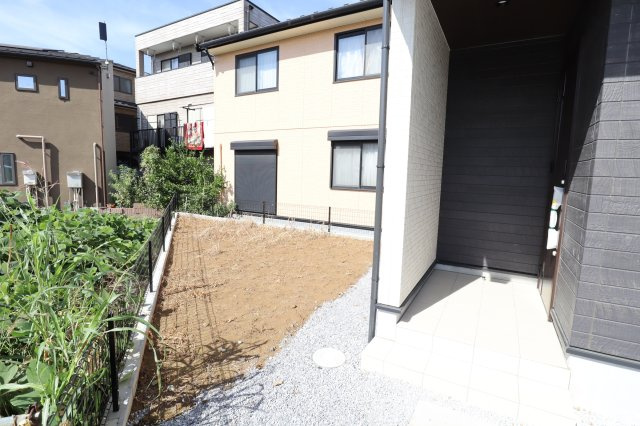 仲介手数料無料　桶川市上日出谷南3丁目　新築　全２棟の庭