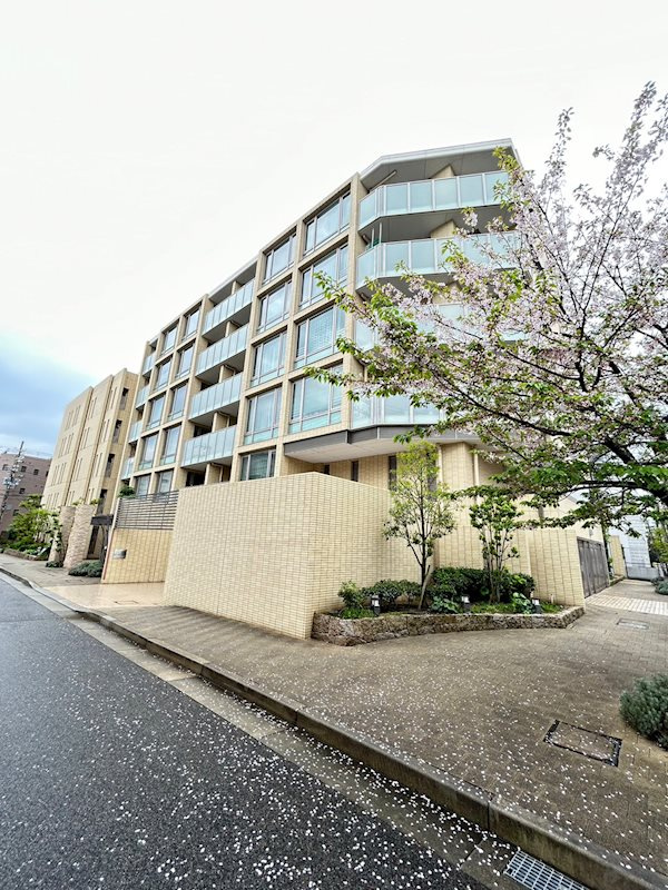 ライオンズ六甲道　記田町の外観