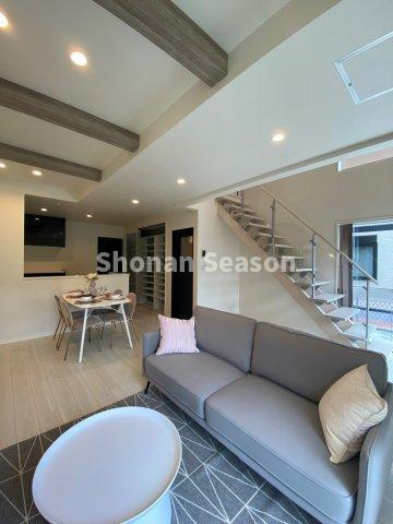 【外観】 | デザイン性×機能性に優れた「注文住宅ライク」のオシャレな一邸◎　　
実際に見てから購入を検討できる内見可能物件でございます◎