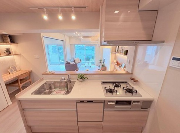 【キッチン】 | 志村坂上見次公園マンション | 洗練されたスタイリッシュなデザイン性と使いやすさを備えた仕様。