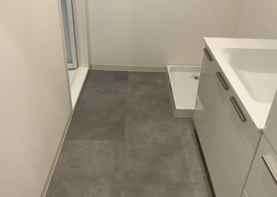 【脱衣所】 | グリーンパーク西八王子 | 洗面脱衣所は「体を綺麗に整える場所」という目的と役割を持っています。そして便利で使い勝手のいい「体を綺麗に整える場所」にするためには、配置や動線、照明や収納計画をしっかりと検討しておく必要があります。